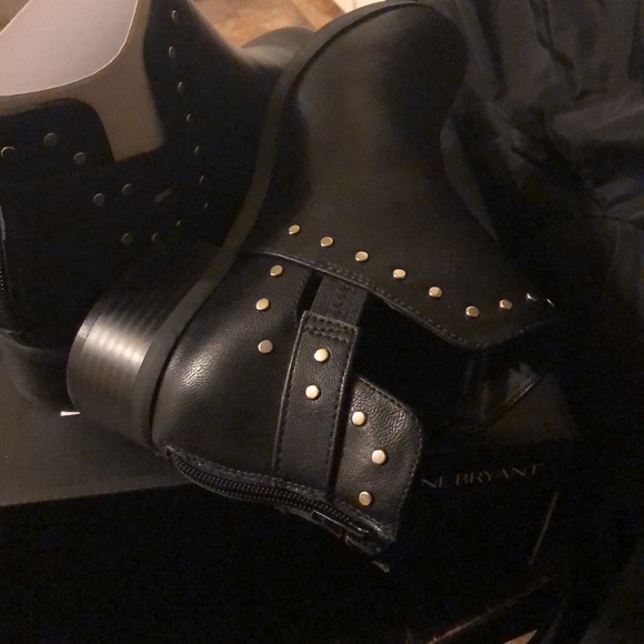 Lane Bryant dream cloud blk embossed cut out booti - Picture 3 of 7